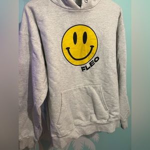 Fleo Smiley Hoodie - Medium